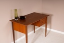 Bureau scandinave en teck, 2 tiroirs - 4