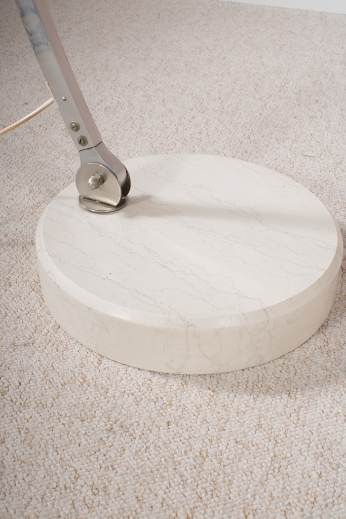 Lampadaire arc pied rond en travertin-4