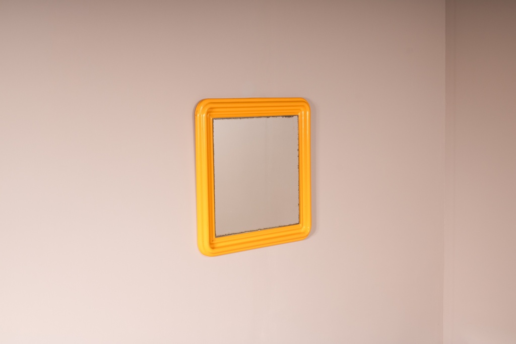 Miroir carré en plastique orange